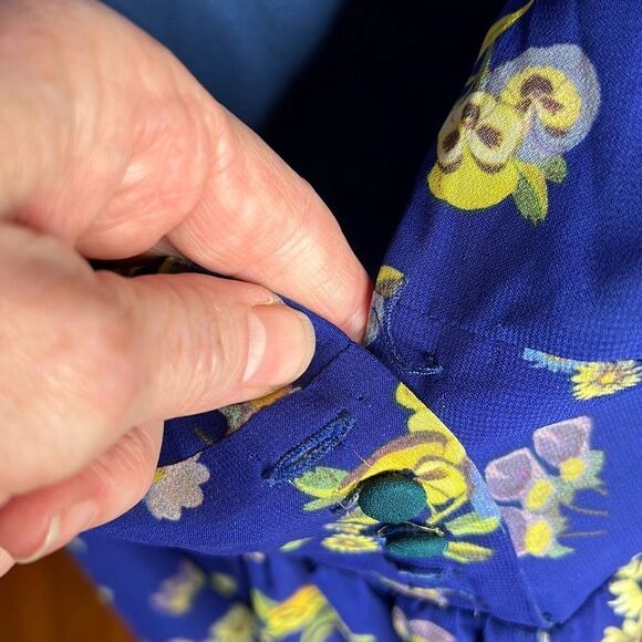 Disney Alice in Wonderland Rabbit Hole Blue Floral Sheer Duster Medium - Picture 5 of 8